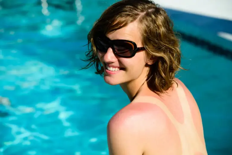 3 Easy To Follow Tips For Avoiding Tan Lines While Swimming